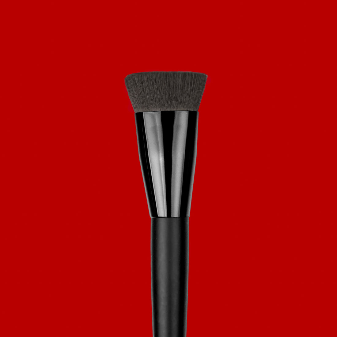 Flat Kabuki Hybrid Foundation/Contour F003