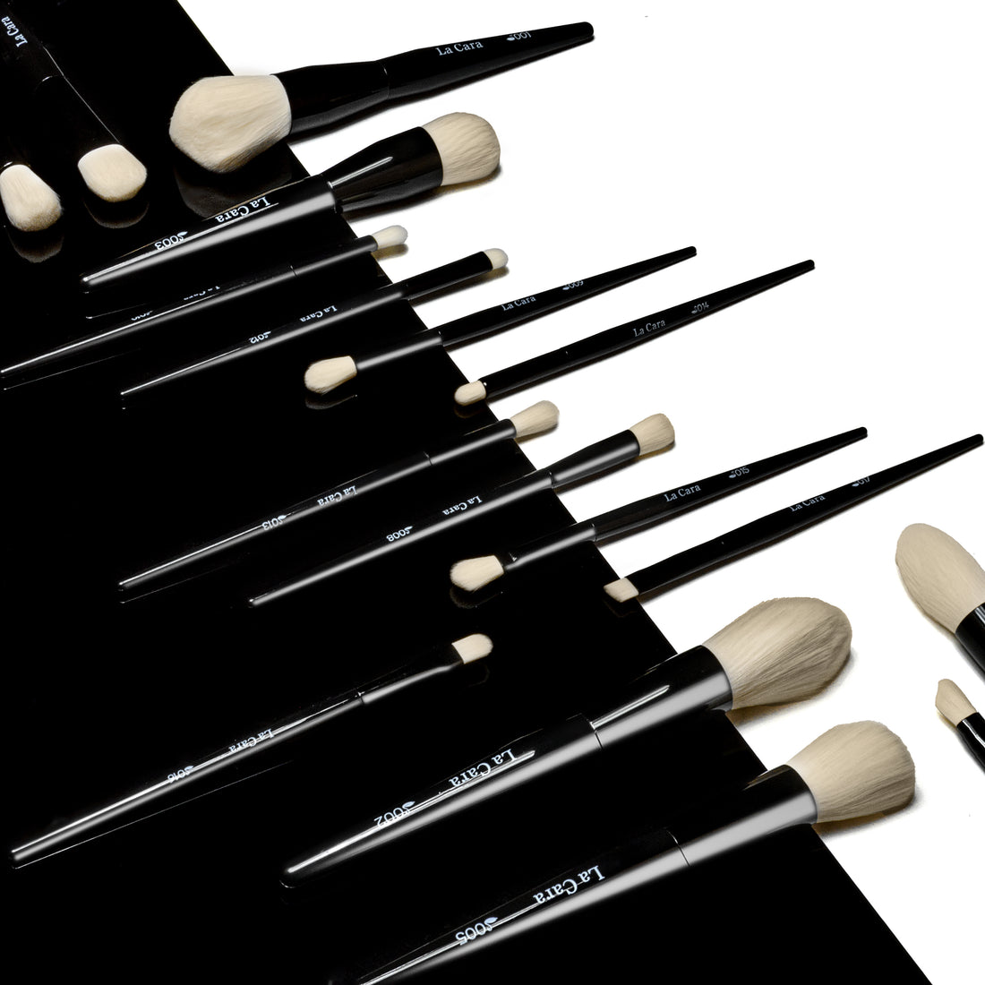 La Cara Swan Collection 17 Brushes